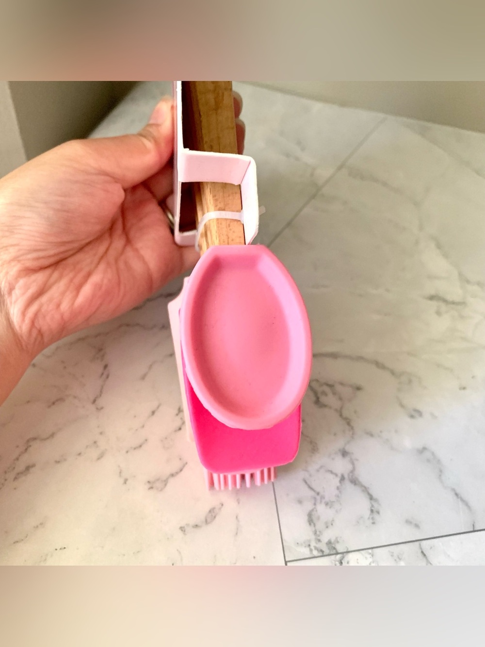 Paris Hilton PINK Mini 5p Silicone Tool Set - Picture 3 of 4